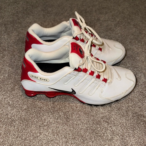 Nike Shox NZ Leather‎ White University Red Mens Running Shoes 378341-110 Size 10 - Picture 2 of 8